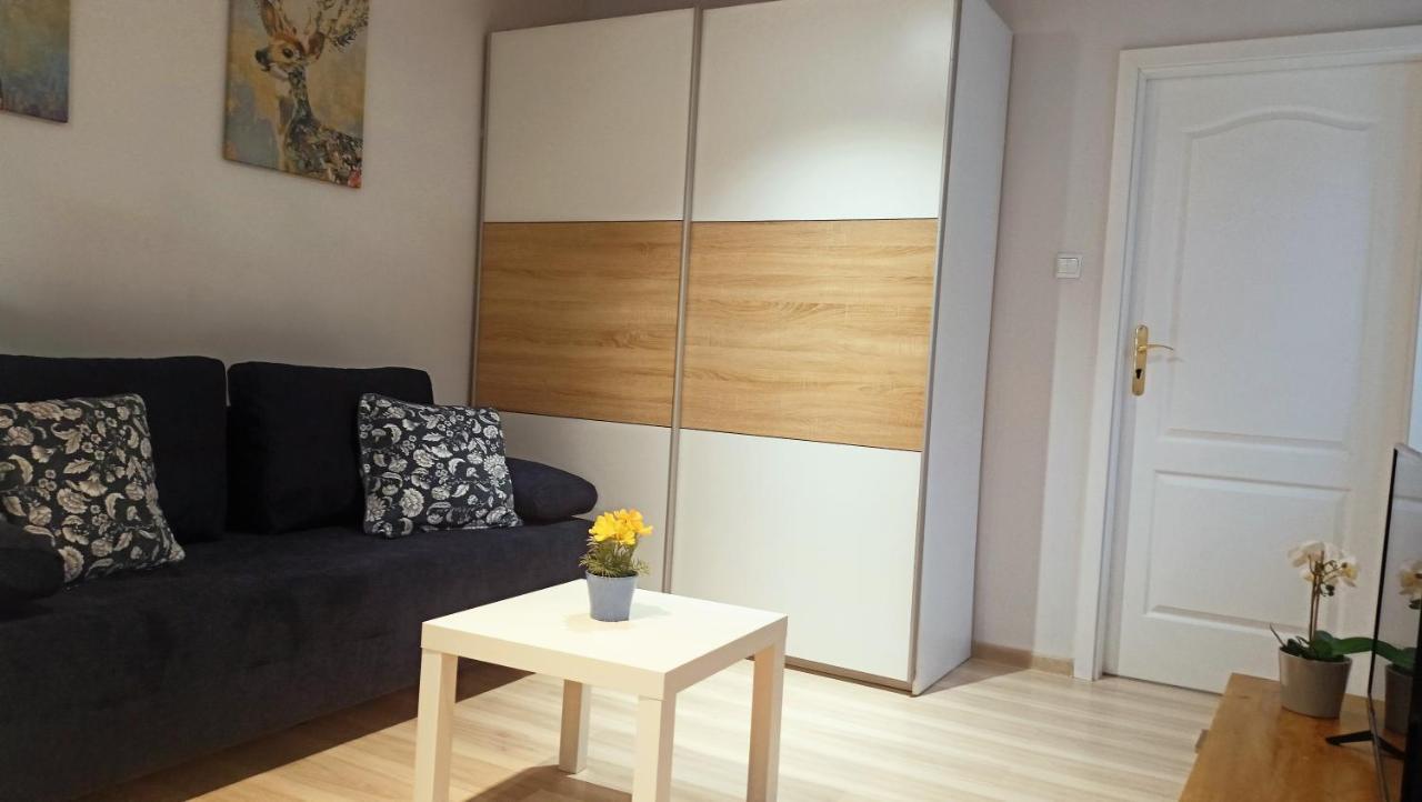Apartament Granatowy Swietoduska 12 Lublin Exterior photo
